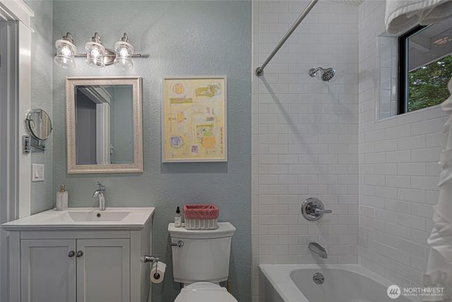 42 Kingfisher Lane, Friday Harbor, WA 98250