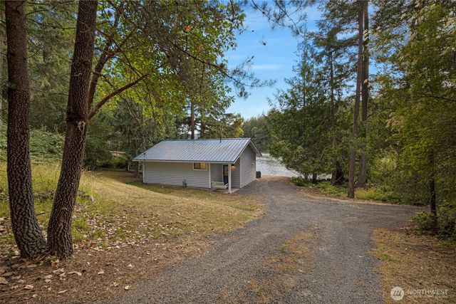 42 Kingfisher Lane, Friday Harbor, WA 98250