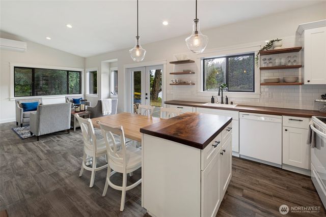 42 Kingfisher Lane, Friday Harbor, WA 98250