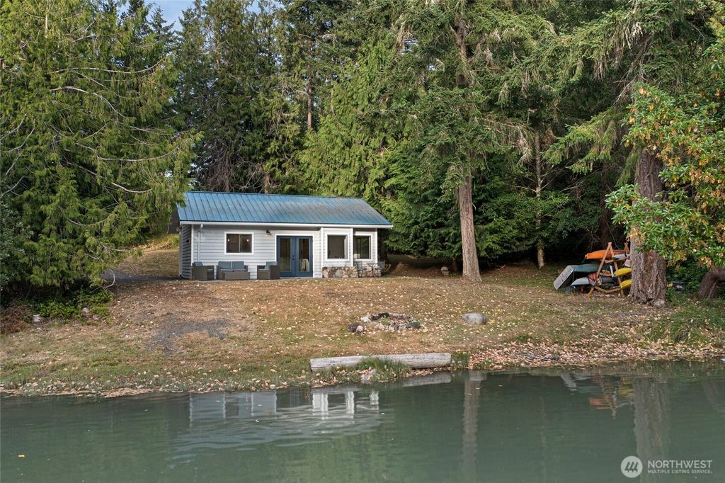 42 Kingfisher Lane, Friday Harbor, WA 98250