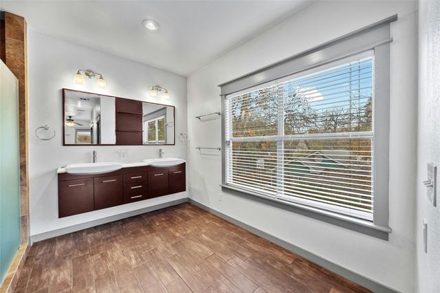 5617 Clay Ave B, Austin, TX 78756