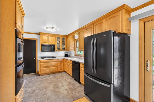 2840 Southland DRIVE, Franklin, WI 53132