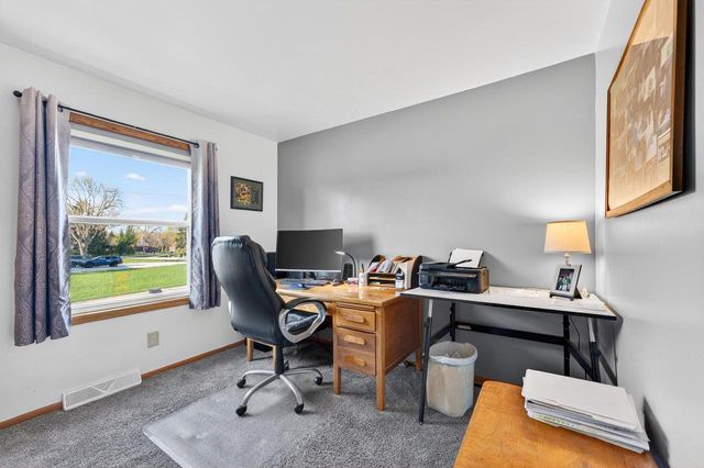 2840 Southland DRIVE, Franklin, WI 53132