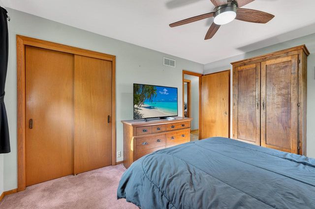 2840 Southland DRIVE, Franklin, WI 53132