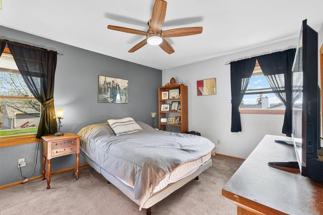 2840 Southland DRIVE, Franklin, WI 53132