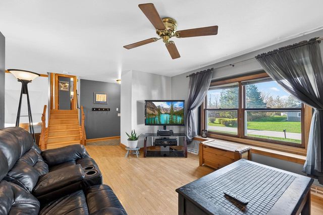 2840 Southland DRIVE, Franklin, WI 53132