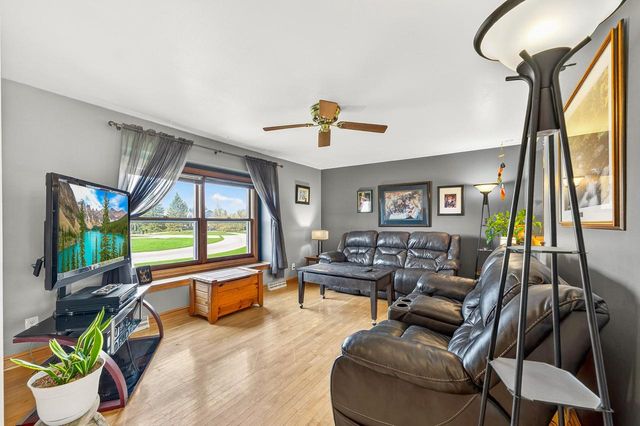2840 Southland DRIVE, Franklin, WI 53132
