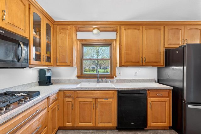 2840 Southland DRIVE, Franklin, WI 53132
