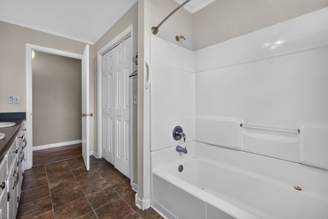687 Dan Jones Rd, Mcminnville, TN 37110