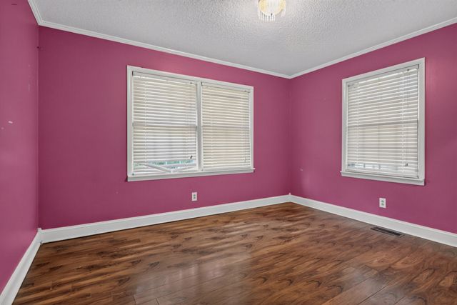 687 Dan Jones Rd, Mcminnville, TN 37110
