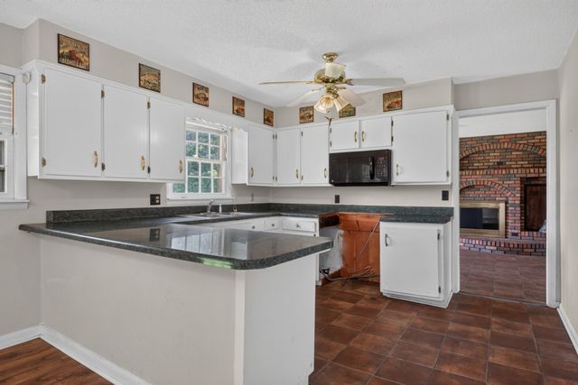 687 Dan Jones Rd, Mcminnville, TN 37110