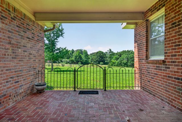 687 Dan Jones Rd, Mcminnville, TN 37110