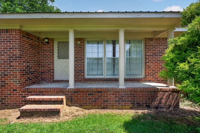 687 Dan Jones Rd, Mcminnville, TN 37110