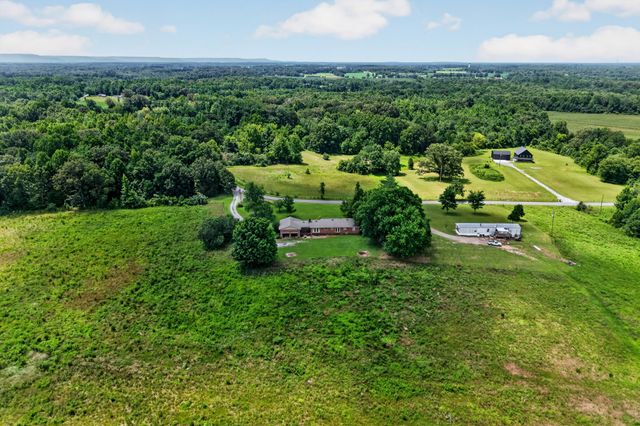 687 Dan Jones Rd, Mcminnville, TN 37110