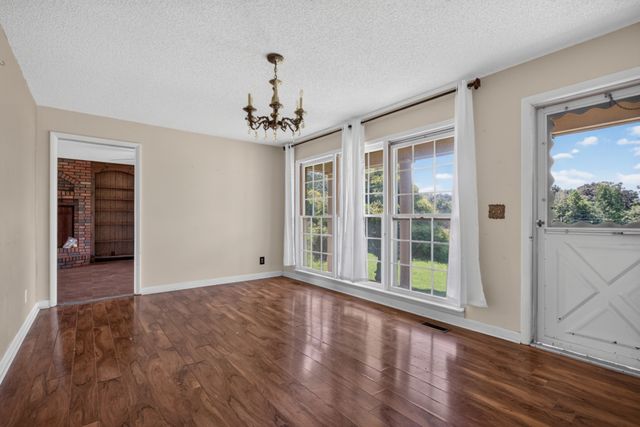 687 Dan Jones Rd, Mcminnville, TN 37110