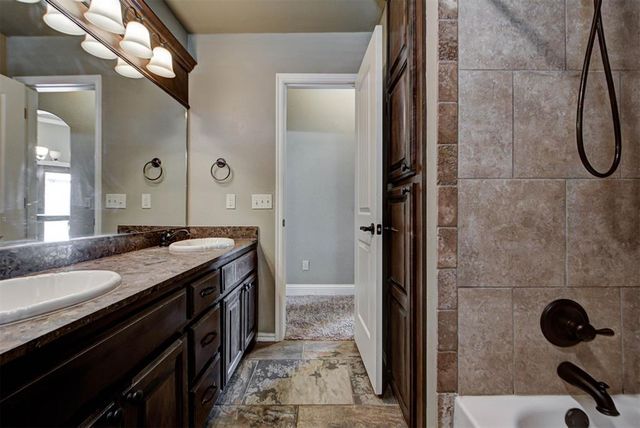 19513 Crest Ridge Drive, Edmond, OK 73012