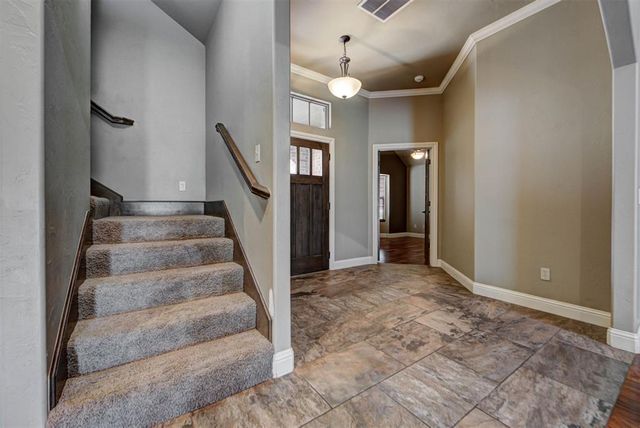 19513 Crest Ridge Drive, Edmond, OK 73012
