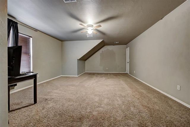 19513 Crest Ridge Drive, Edmond, OK 73012