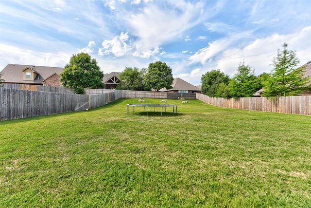 19513 Crest Ridge Drive, Edmond, OK 73012