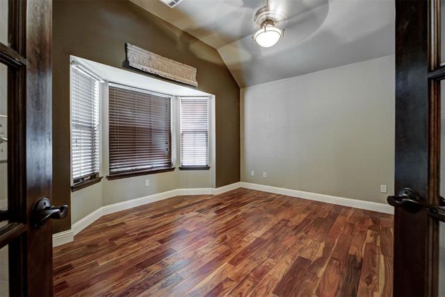 19513 Crest Ridge Drive, Edmond, OK 73012