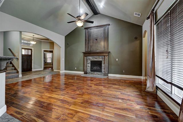 19513 Crest Ridge Drive, Edmond, OK 73012
