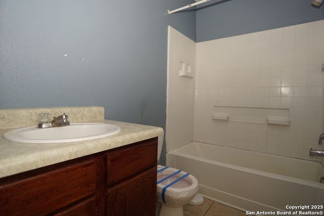 5130 Fedora Dr, San Antonio, TX 78242