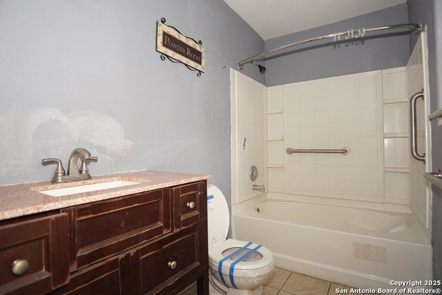 5130 Fedora Dr, San Antonio, TX 78242