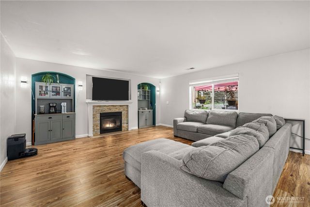 2106 187th Street Ct E, Spanaway, WA 98387