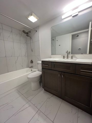 108 Glengarry Drive 102, Bloomingdale, IL 60108