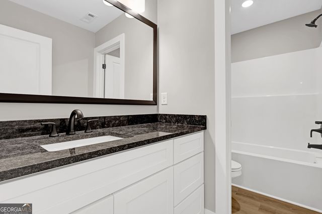 111 Wyckliffe Drive, Locust Grove, GA 30248