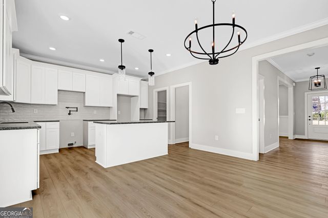 111 Wyckliffe Drive, Locust Grove, GA 30248