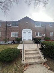 253-04 60th Ave Upper, Little Neck, NY 11362