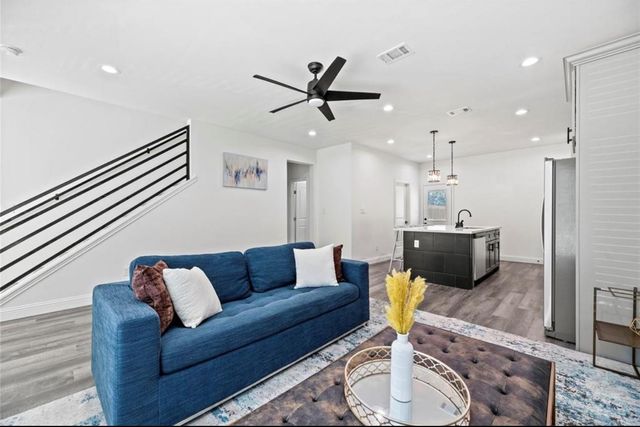 8634 Scott B Street, Houston, TX 77051