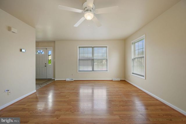 702 QUAKER HILL RD, Magnolia, DE 19962