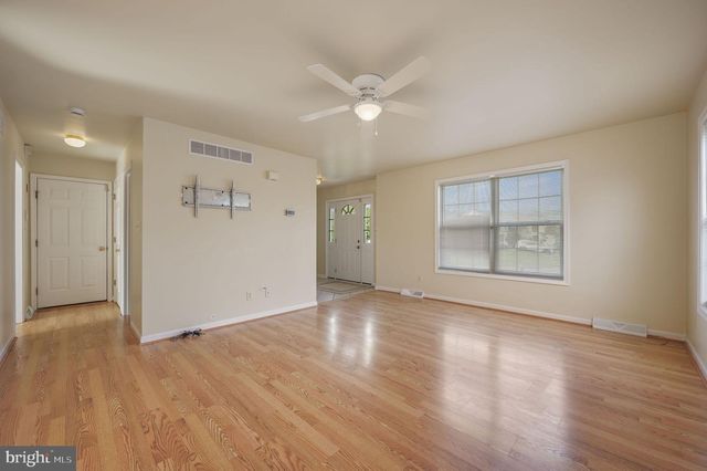702 QUAKER HILL RD, Magnolia, DE 19962