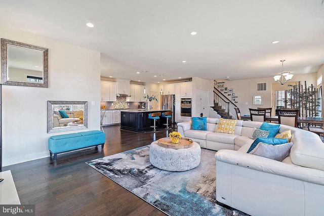 43168 HATTONTOWN WOODS TER, Ashburn, VA 20148