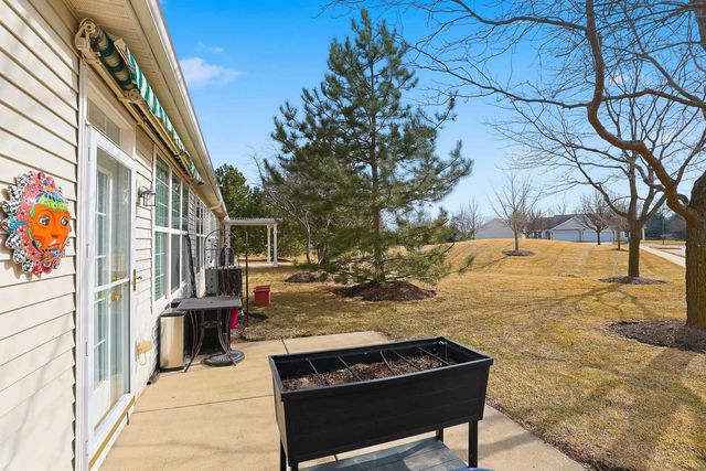 13370 Arboretum Lane, Huntley, IL 60142