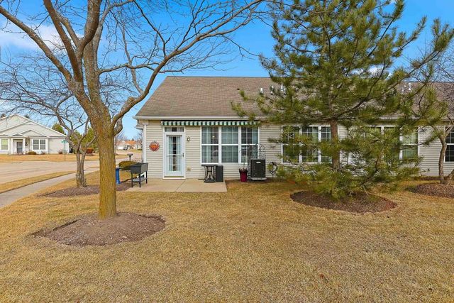 13370 Arboretum Lane, Huntley, IL 60142