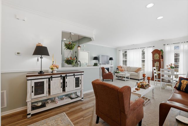 13370 Arboretum Lane, Huntley, IL 60142