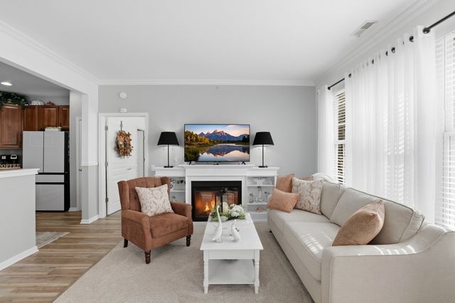 13370 Arboretum Lane, Huntley, IL 60142