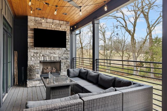 741 Saundersville Ferry Rd, Mount Juliet, TN 37122