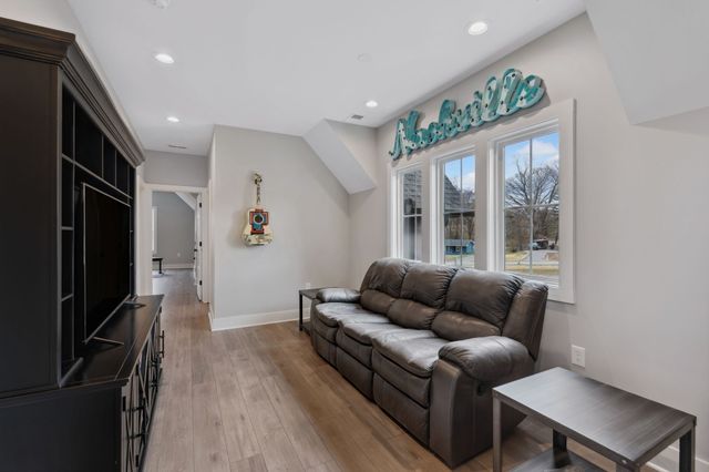 741 Saundersville Ferry Rd, Mount Juliet, TN 37122