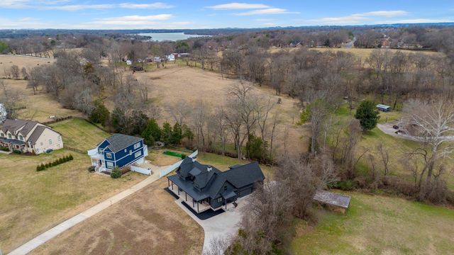 741 Saundersville Ferry Rd, Mount Juliet, TN 37122