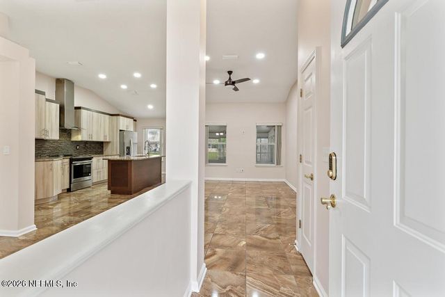 11466 COURTNEY WATERS Lane, Jacksonville, FL 32258