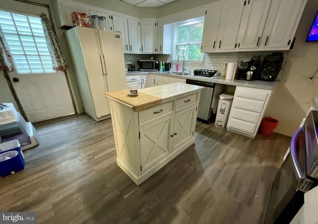 320 W RIDGE ST, Lansford, PA 18232
