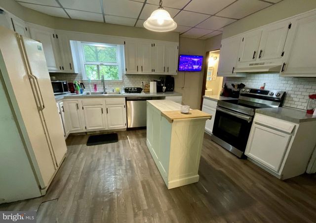320 W RIDGE ST, Lansford, PA 18232