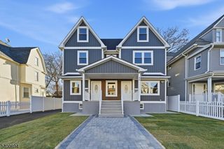 46 Eppirt St, East Orange City, NJ 07018