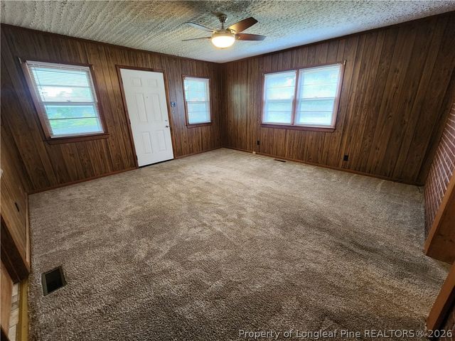 400 ROXIE Avenue, Fayetteville, NC 28304