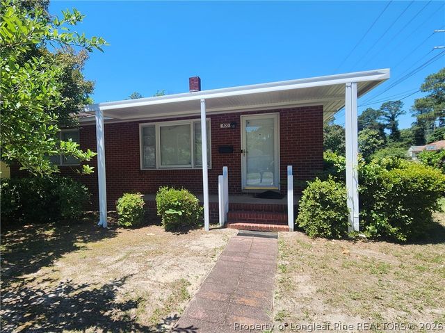 400 ROXIE Avenue, Fayetteville, NC 28304