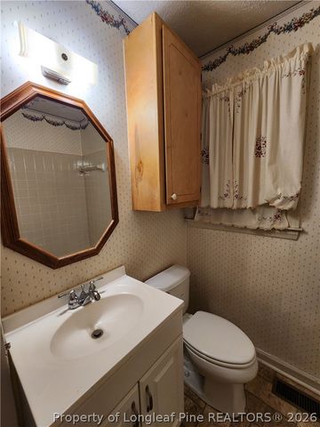 400 ROXIE Avenue, Fayetteville, NC 28304